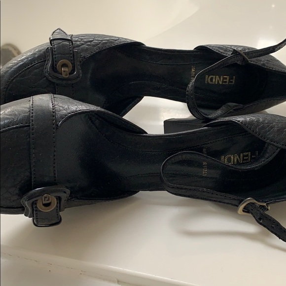 FENDI HEELS SIZE 39 - Picture 4 of 5